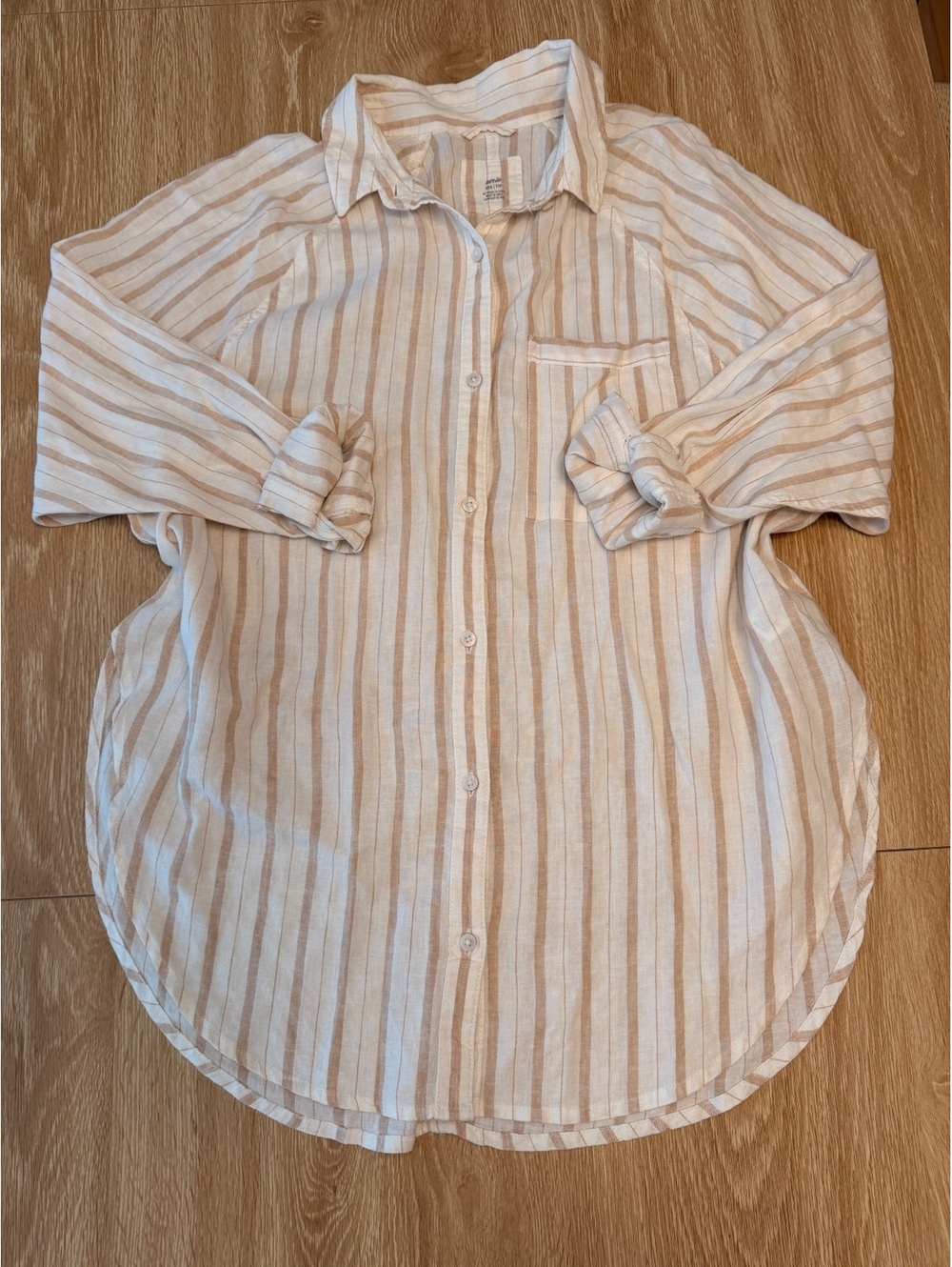 Aeries Linen Loose Button Up - Picture 2 of 4